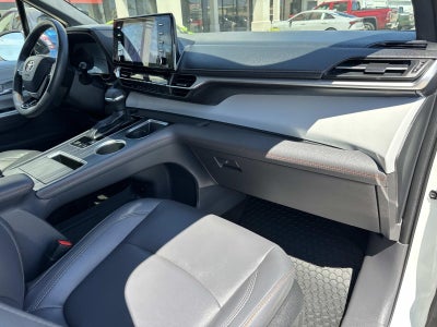 2022 Toyota Sienna XSE FWD 7-Passenger (Natl)