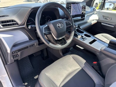 2022 Toyota Sienna XSE FWD 7-Passenger (Natl)