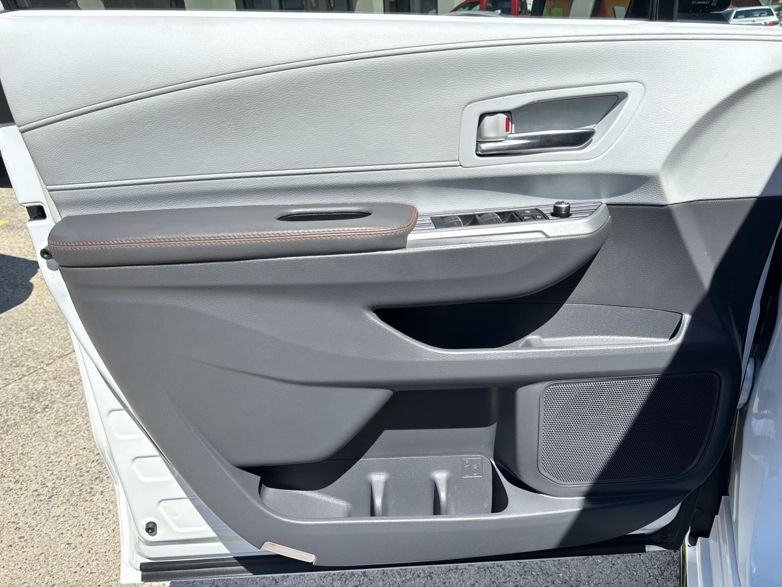 2022 Toyota Sienna XSE FWD 7-Passenger (Natl)