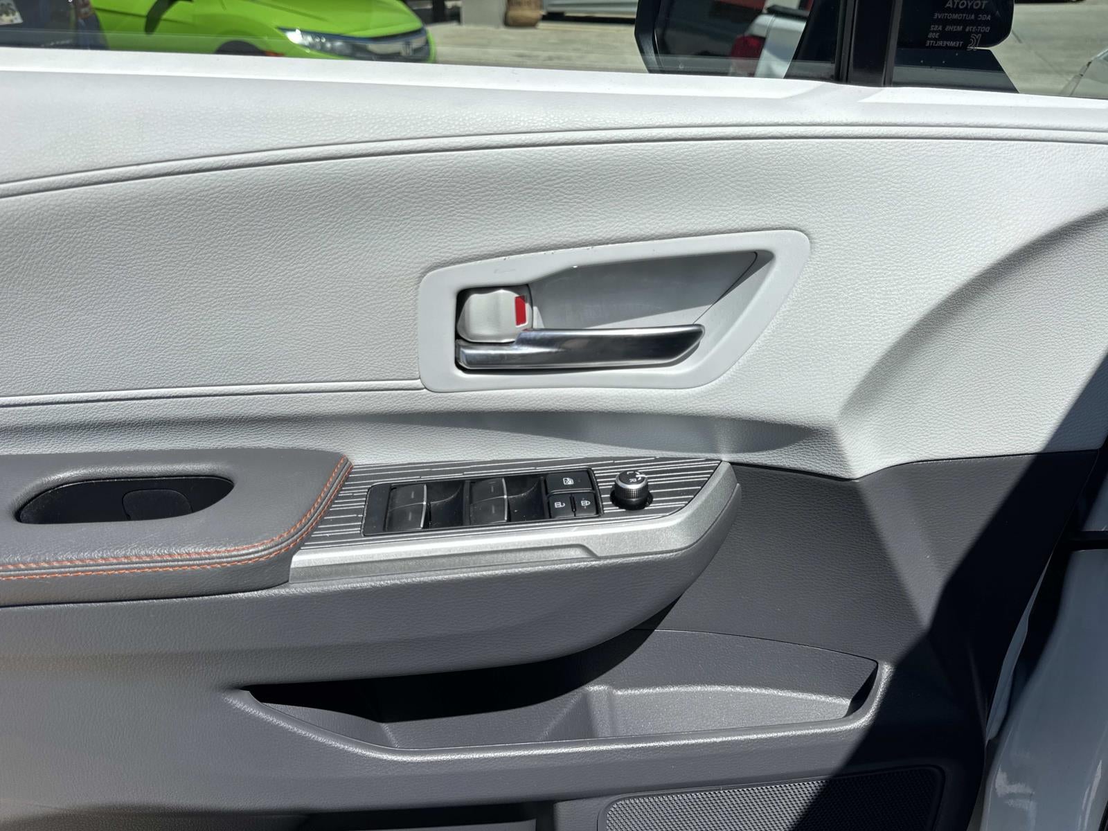 2022 Toyota Sienna XSE FWD 7-Passenger (Natl)