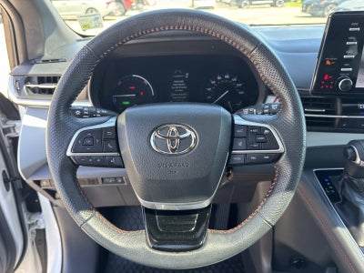 2022 Toyota Sienna XSE FWD 7-Passenger (Natl)