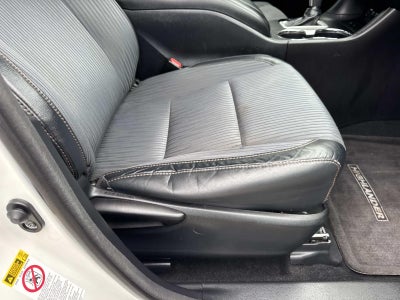 2017 Toyota Highlander LE V6 FWD (Natl)