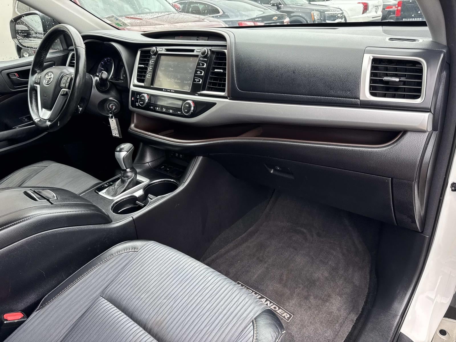 2017 Toyota Highlander LE V6 FWD (Natl)