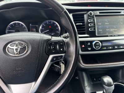 2017 Toyota Highlander LE V6 FWD (Natl)