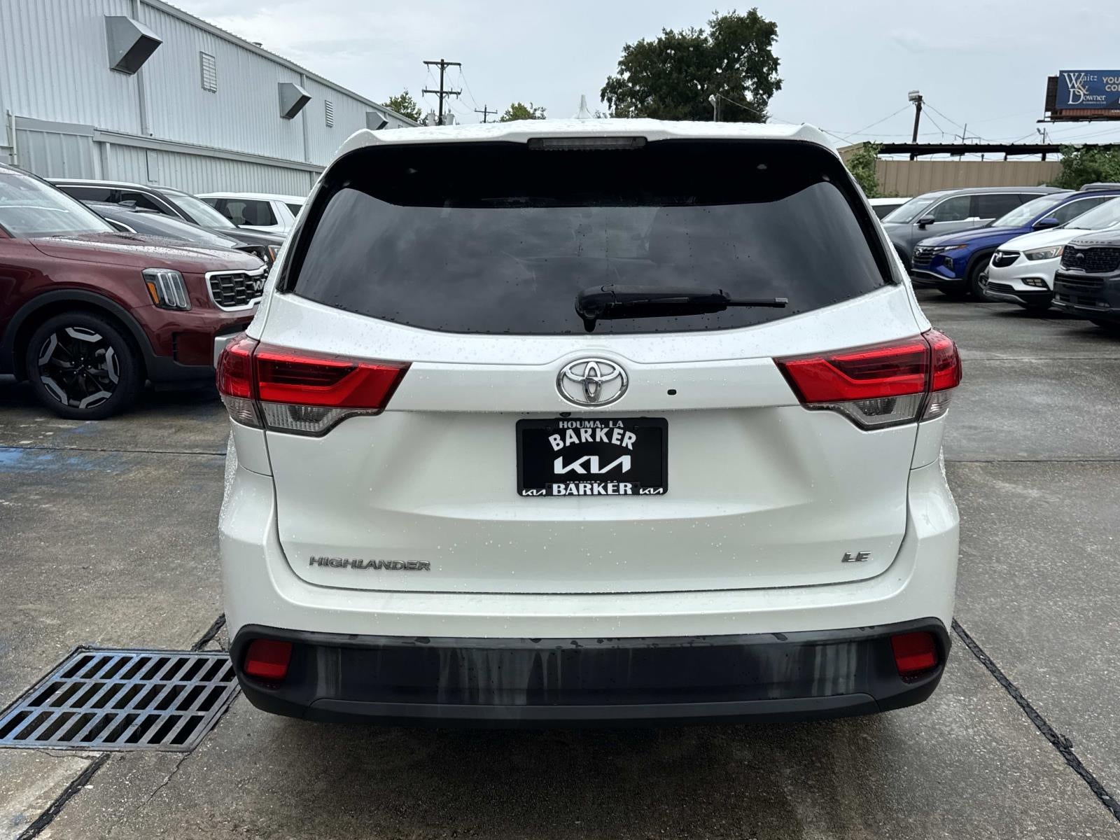 2017 Toyota Highlander LE V6 FWD (Natl)