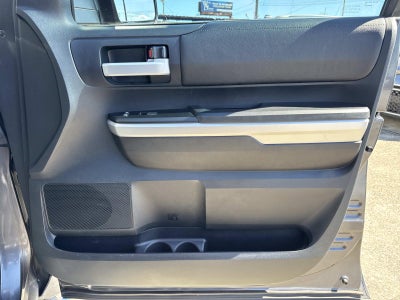 2016 Toyota Tundra 2WD Truck CrewMax 4.6L V8 6-Spd AT SR5 (Natl)