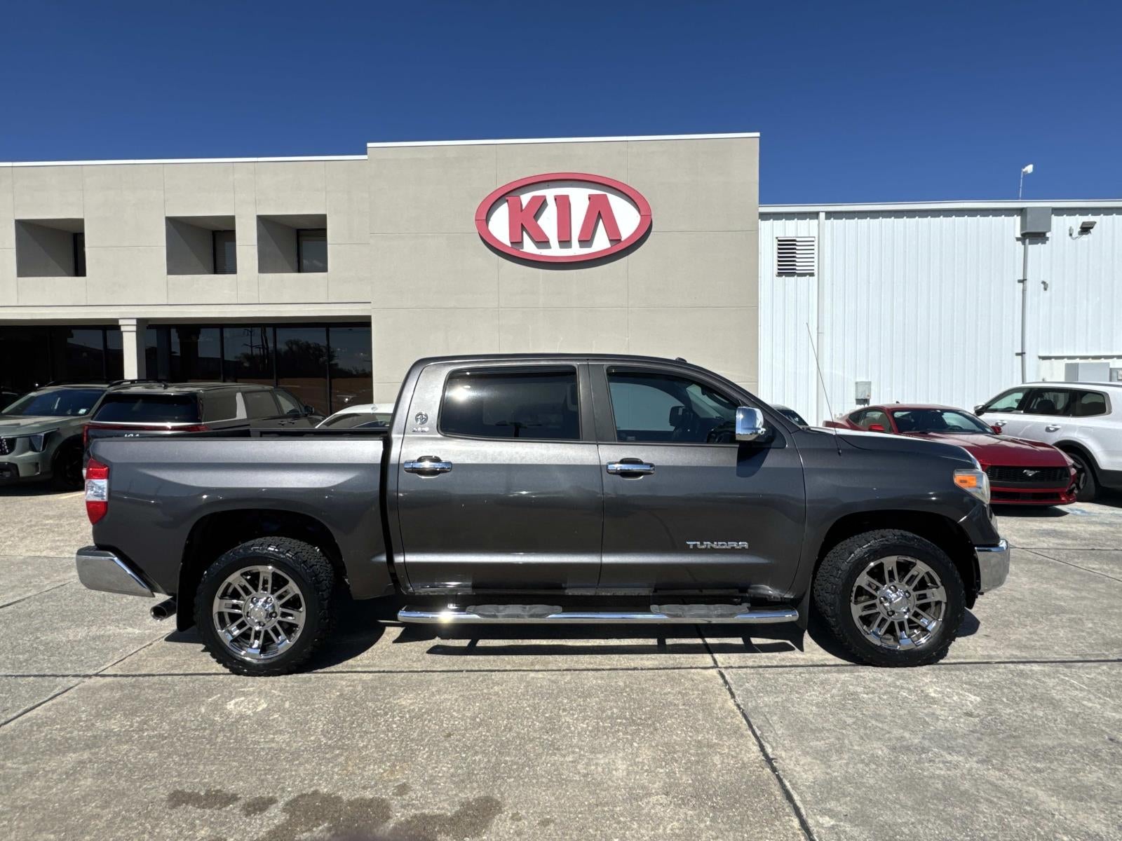 2016 Toyota Tundra 2WD Truck CrewMax 4.6L V8 6-Spd AT SR5 (Natl)