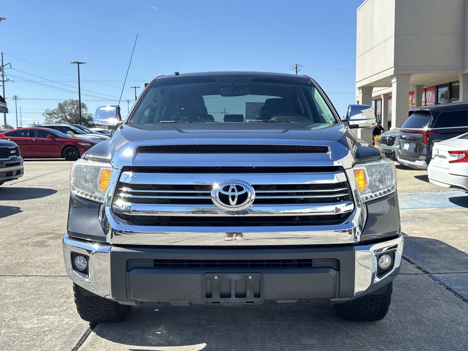 2016 Toyota Tundra 2WD Truck CrewMax 4.6L V8 6-Spd AT SR5 (Natl)