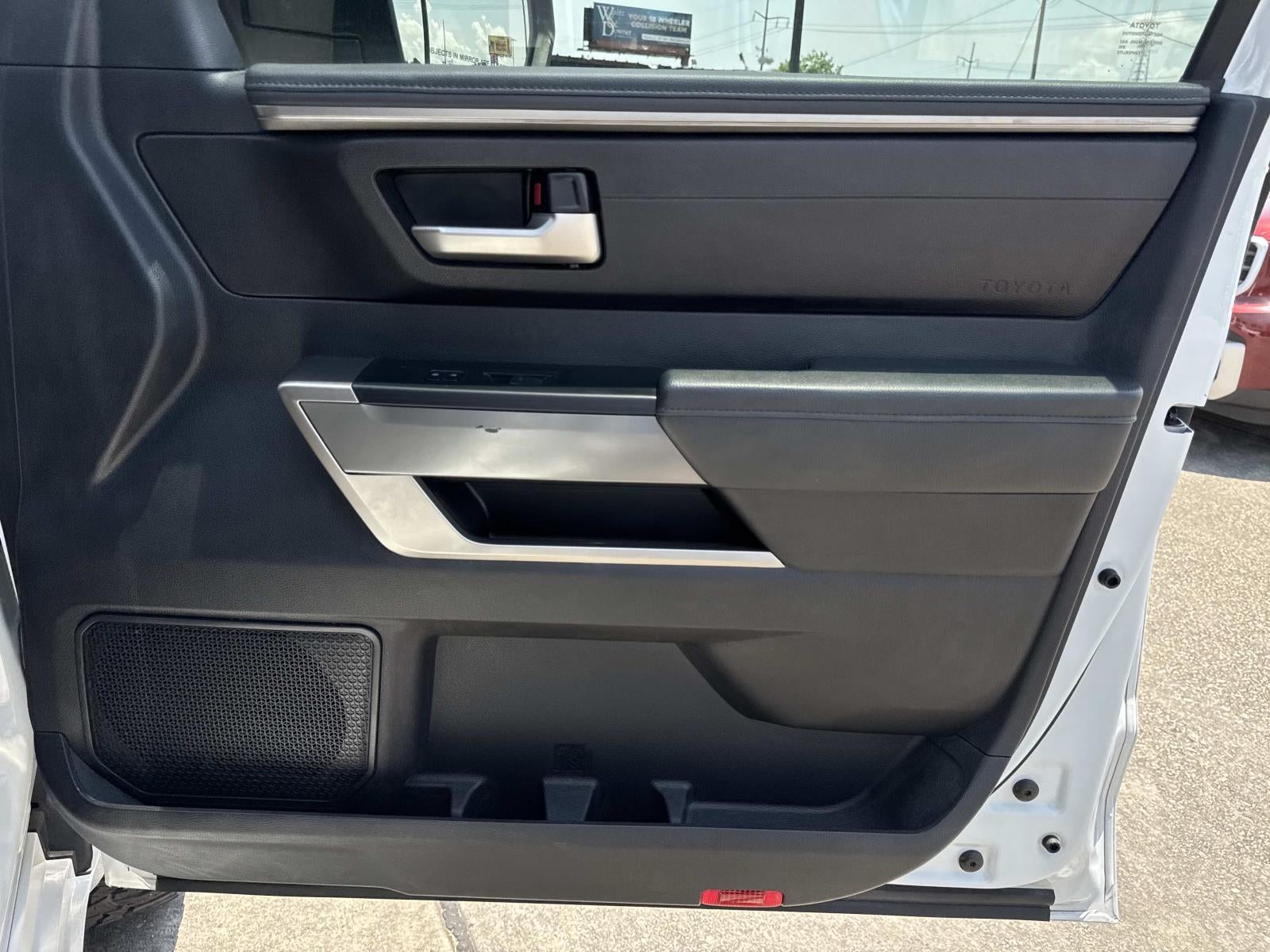 2022 Toyota Tundra 4WD SR5 CrewMax 5.5' Bed (Natl)