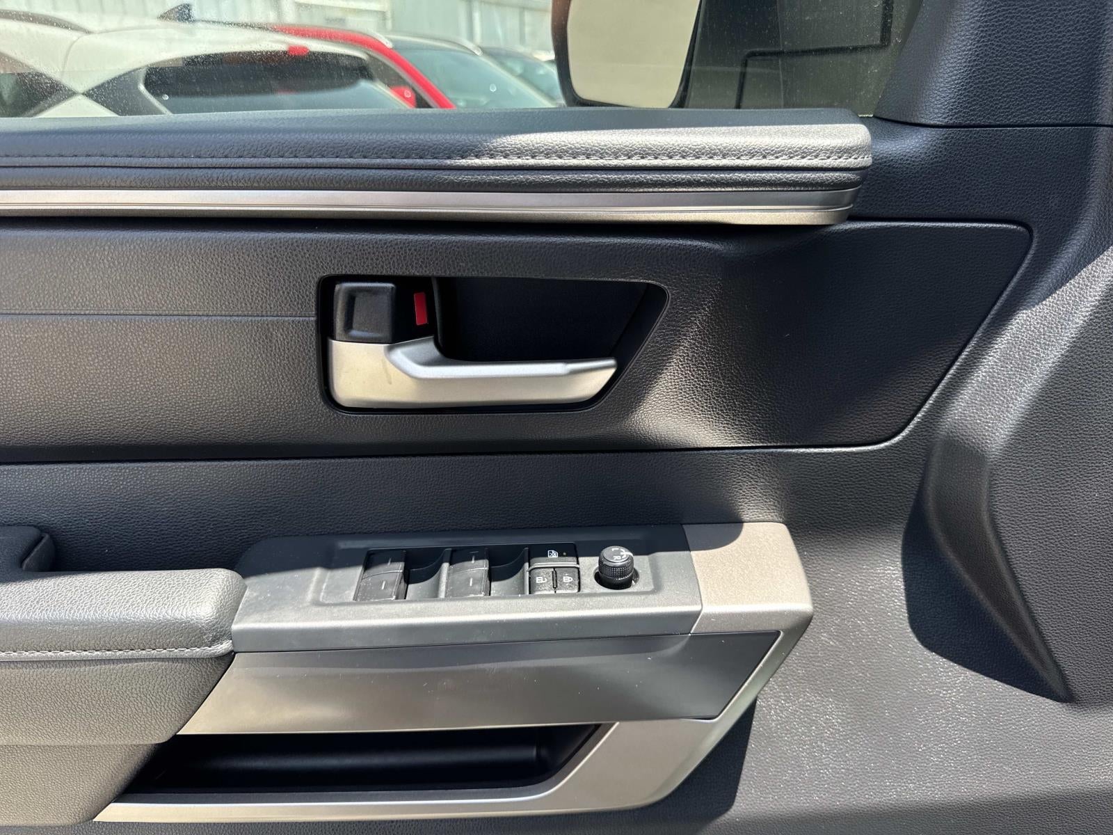 2022 Toyota Tundra 4WD SR5 CrewMax 5.5' Bed (Natl)