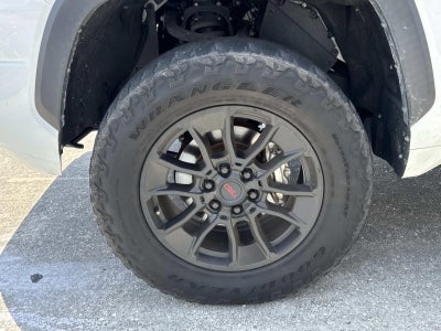 2022 Toyota Tundra 4WD SR5 CrewMax 5.5' Bed (Natl)