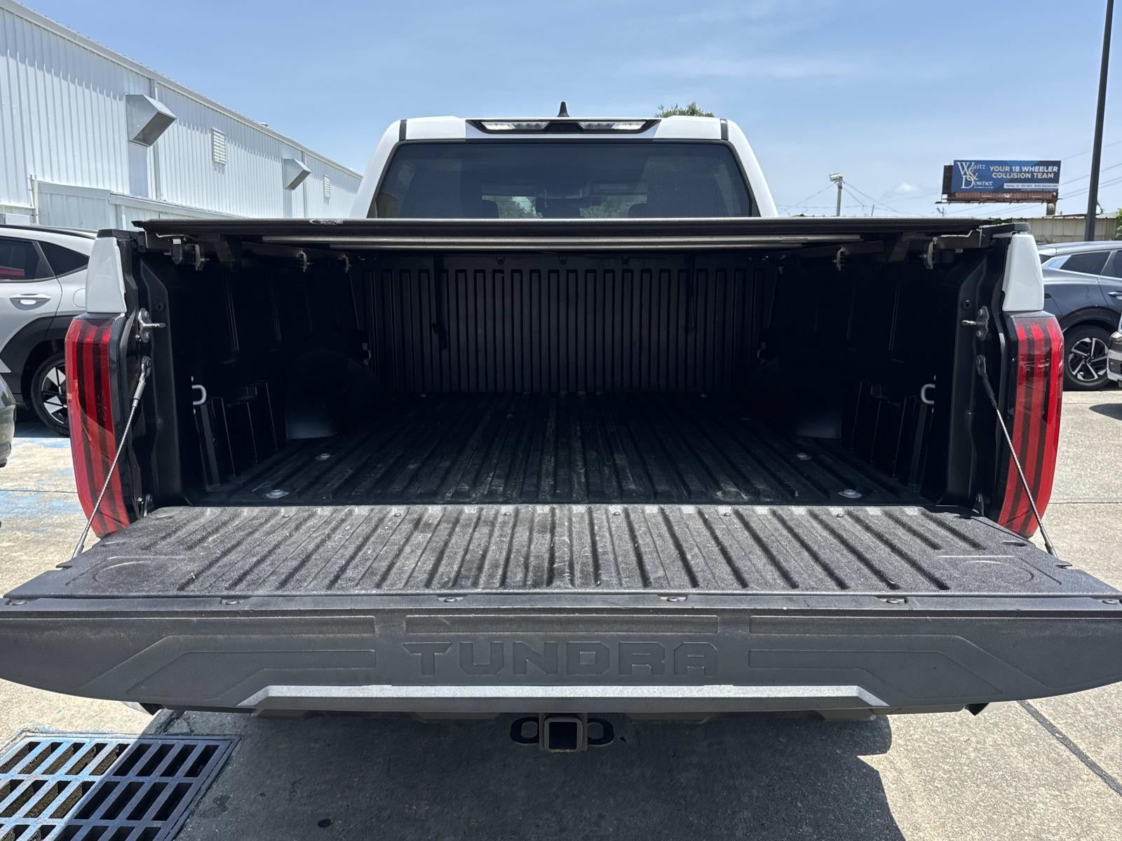2022 Toyota Tundra 4WD SR5 CrewMax 5.5' Bed (Natl)