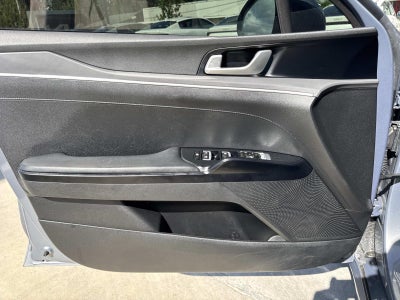 2022 Kia K5 LXS Auto FWD
