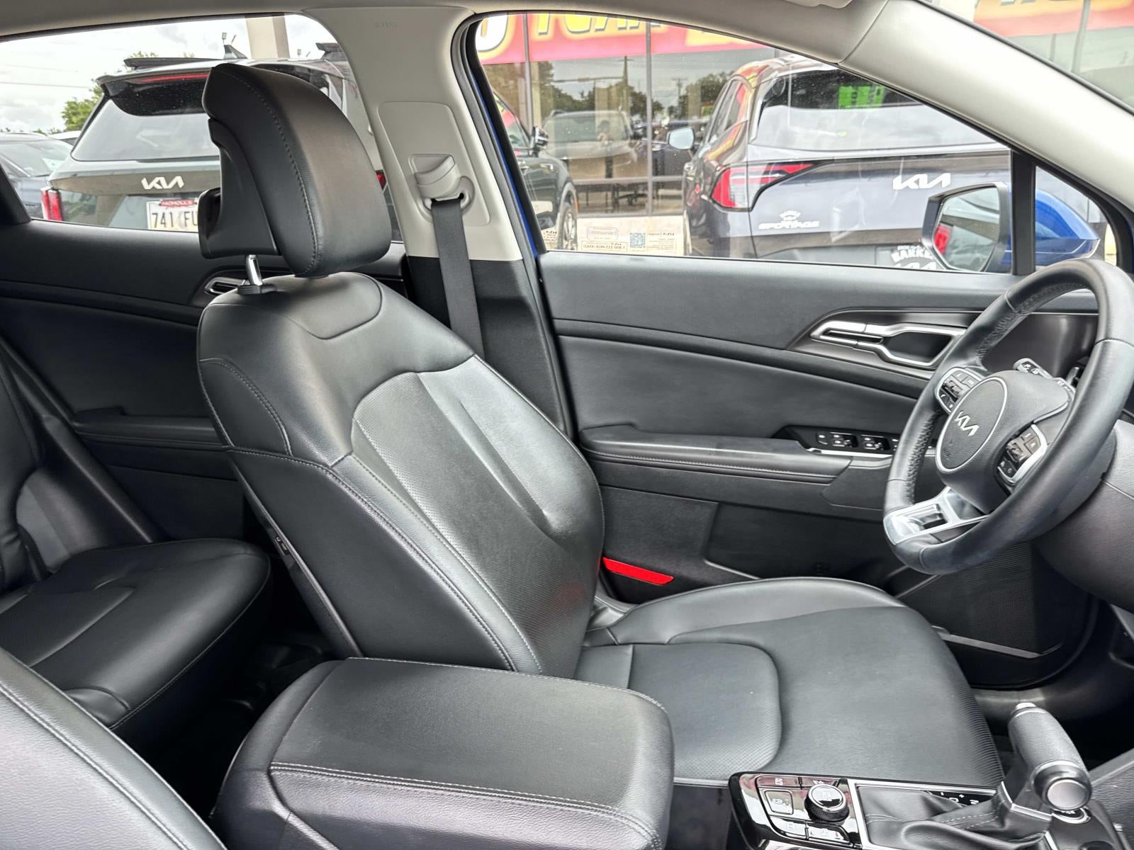 2024 Kia Sportage EX FWD