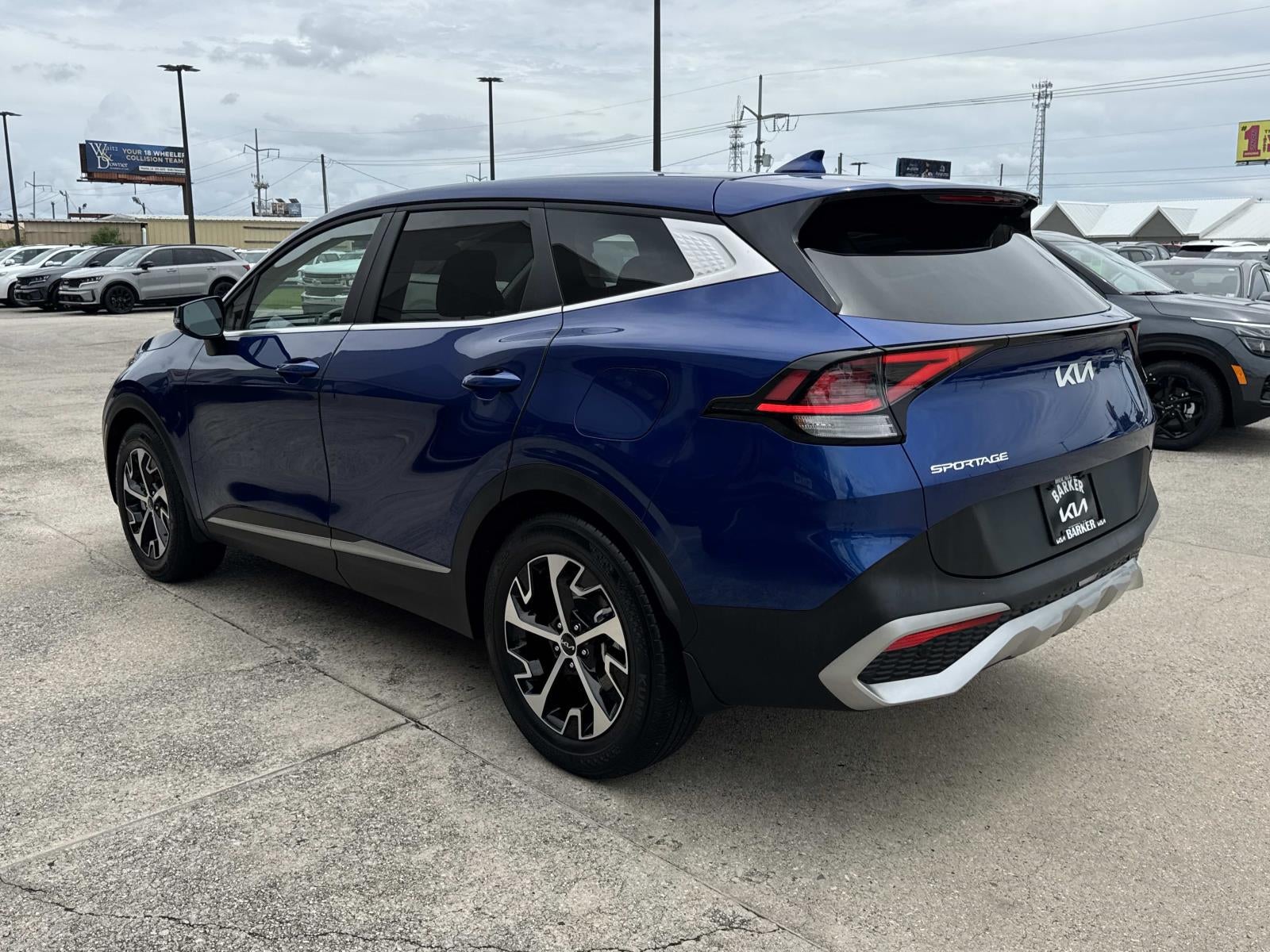 2024 Kia Sportage EX FWD