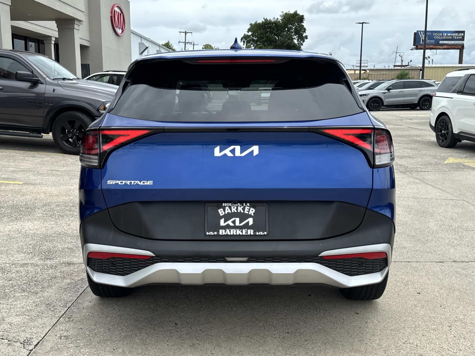 2024 Kia Sportage EX FWD