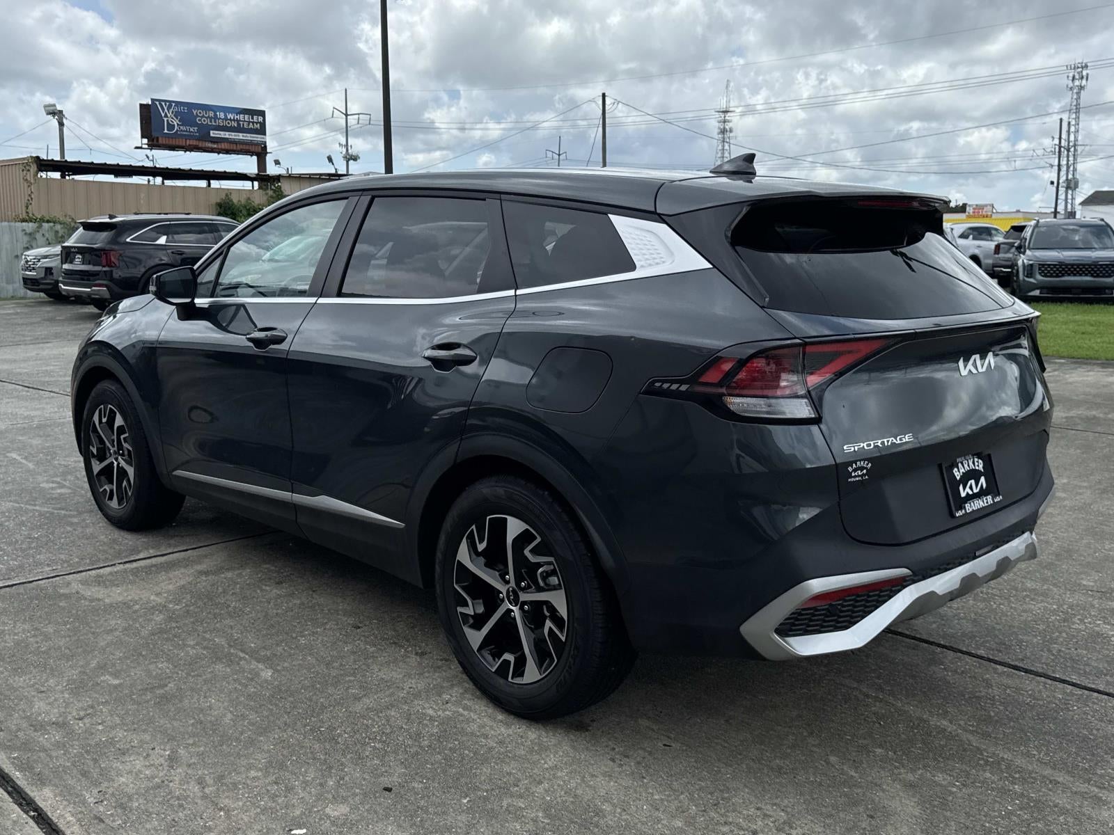 2024 Kia Sportage EX FWD