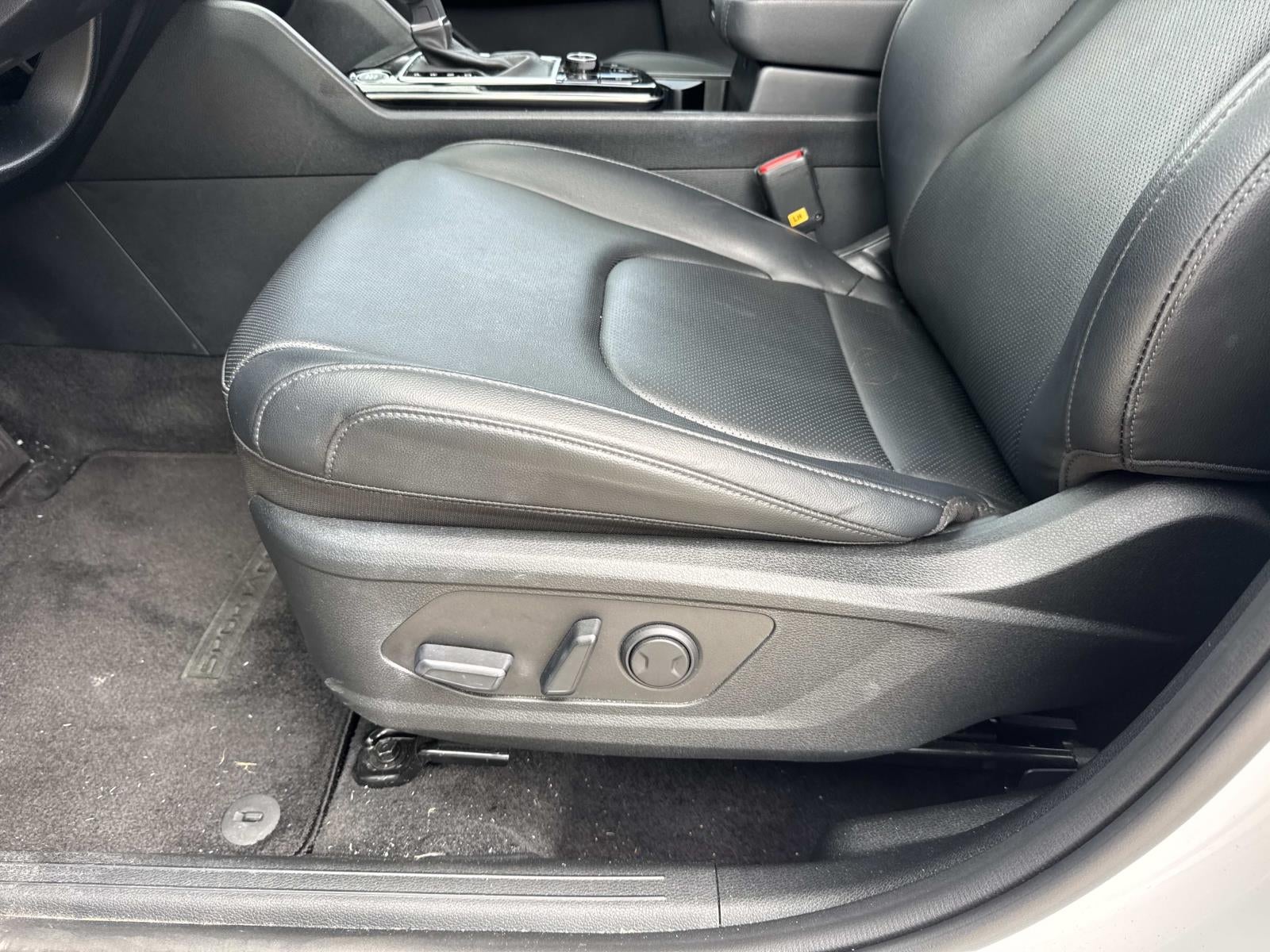 2025 Kia Sportage SX FWD