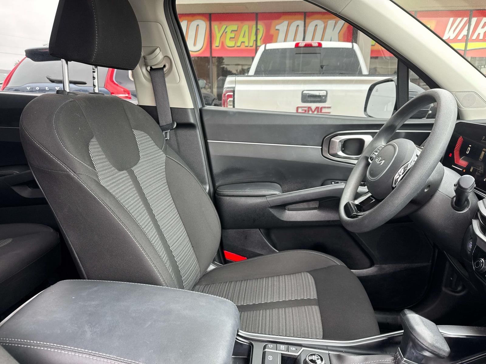 2025 Kia Sorento LX FWD