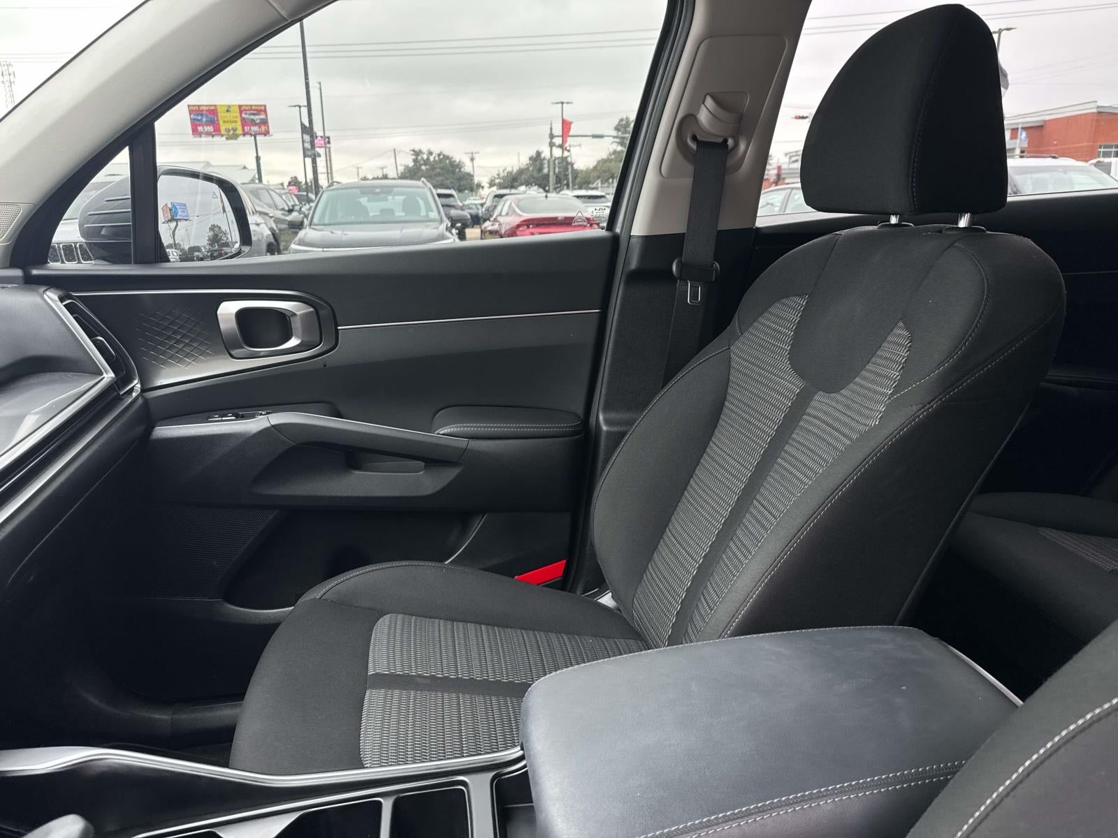 2025 Kia Sorento LX FWD