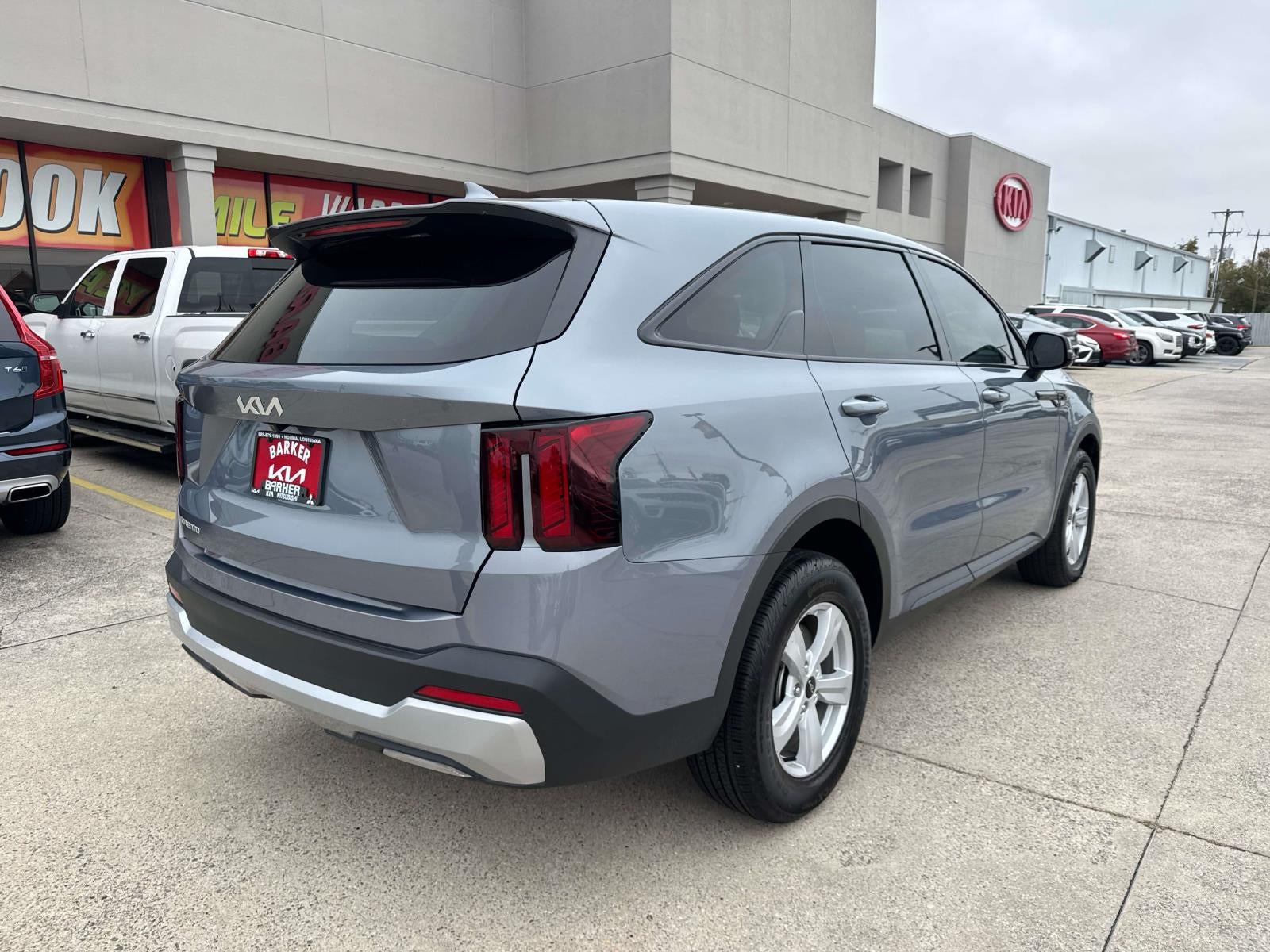 2025 Kia Sorento LX FWD