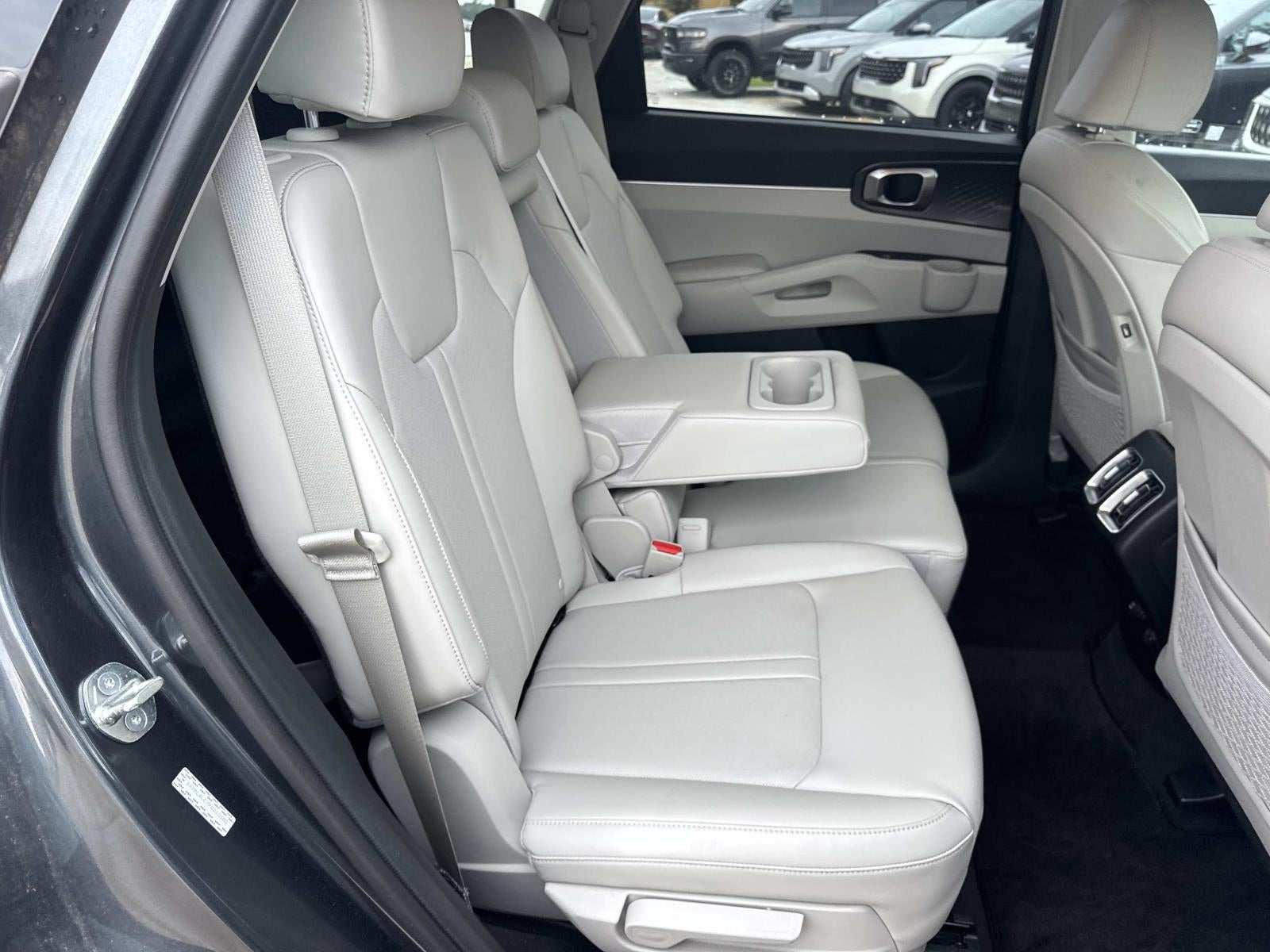 2023 Kia Sorento S FWD
