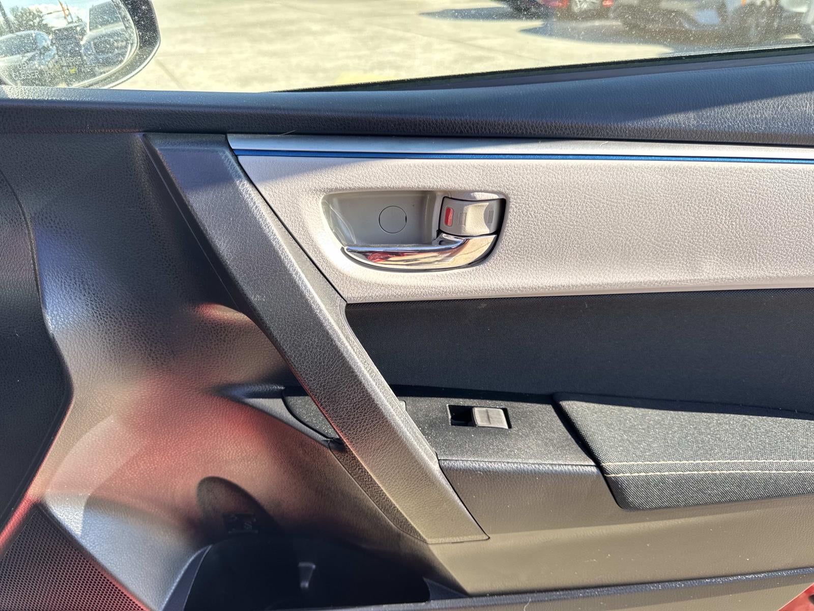 2015 Toyota Corolla 4dr Sdn CVT LE (Natl)