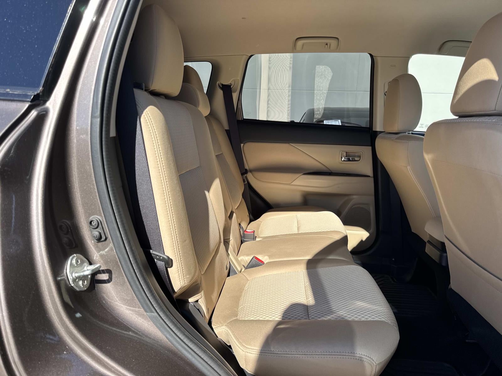 2017 Mitsubishi Outlander SE FWD