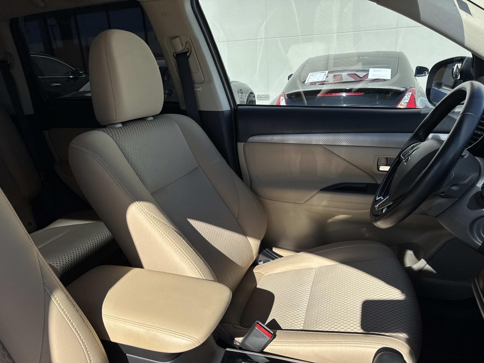 2017 Mitsubishi Outlander SE FWD