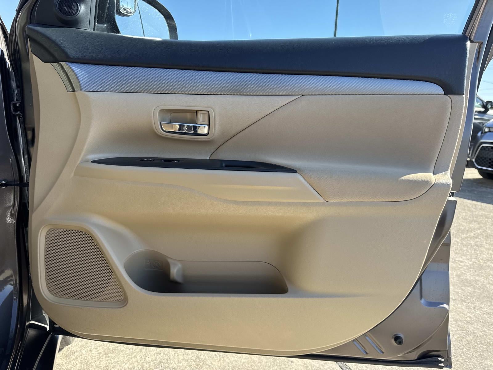 2017 Mitsubishi Outlander SE FWD