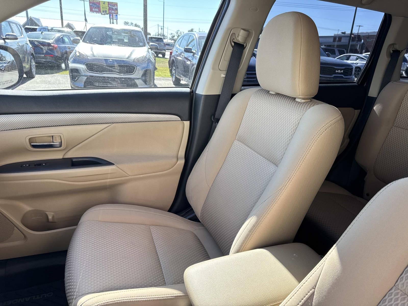 2017 Mitsubishi Outlander SE FWD