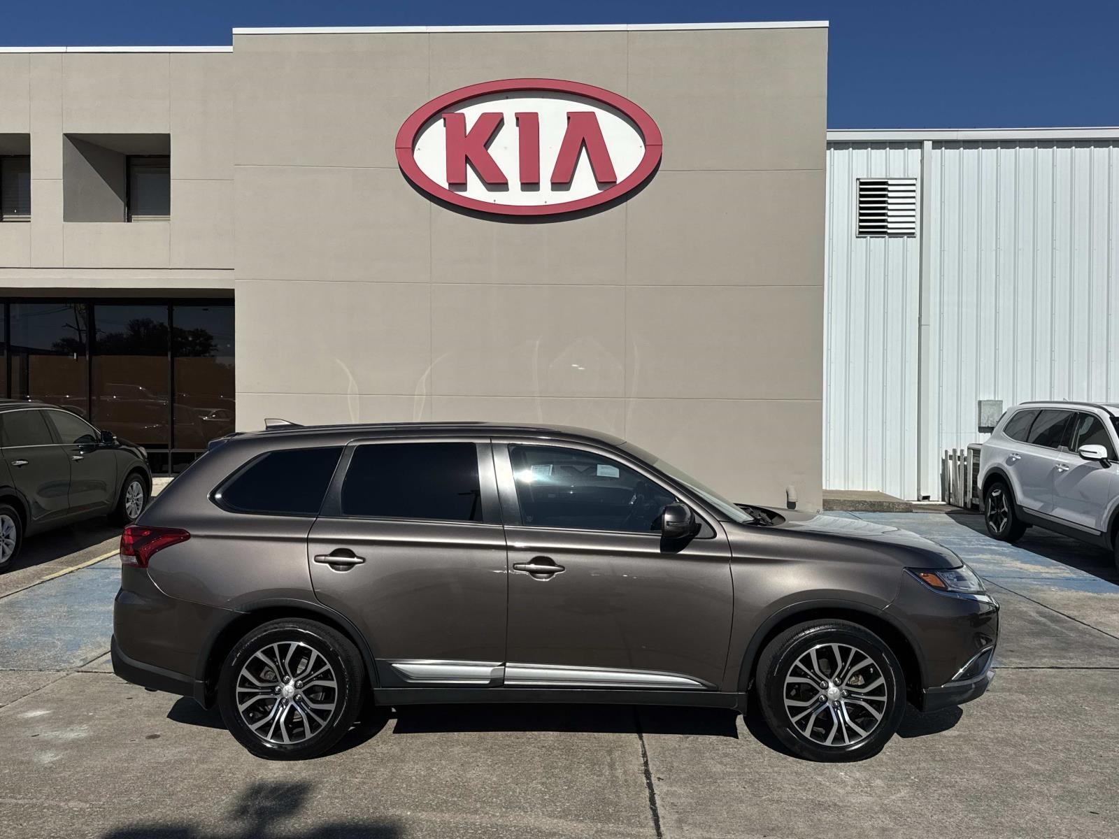 2017 Mitsubishi Outlander SE FWD