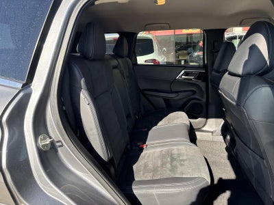 2022 Mitsubishi Outlander SE FWD *Ltd Avail*