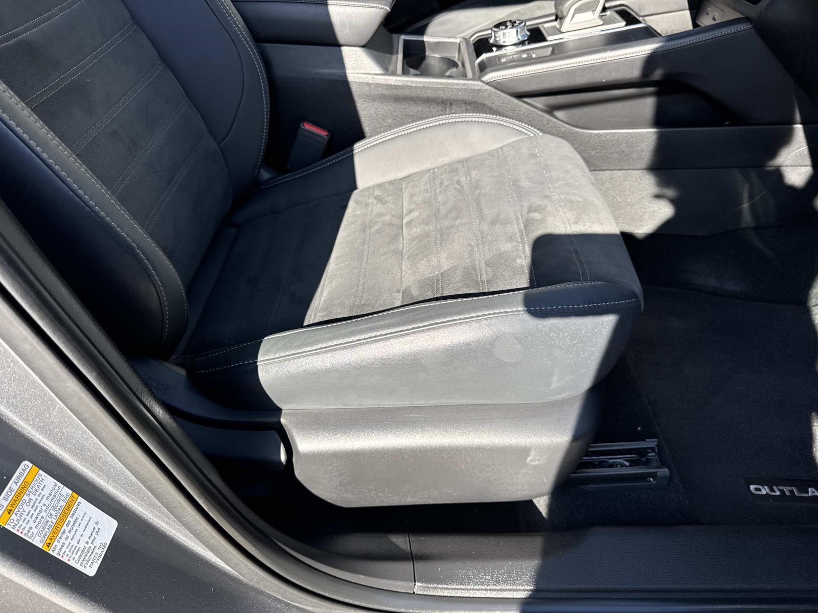 2022 Mitsubishi Outlander SE FWD *Ltd Avail*