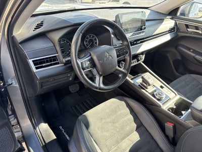 2022 Mitsubishi Outlander SE FWD *Ltd Avail*