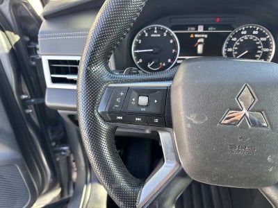 2022 Mitsubishi Outlander SE FWD *Ltd Avail*