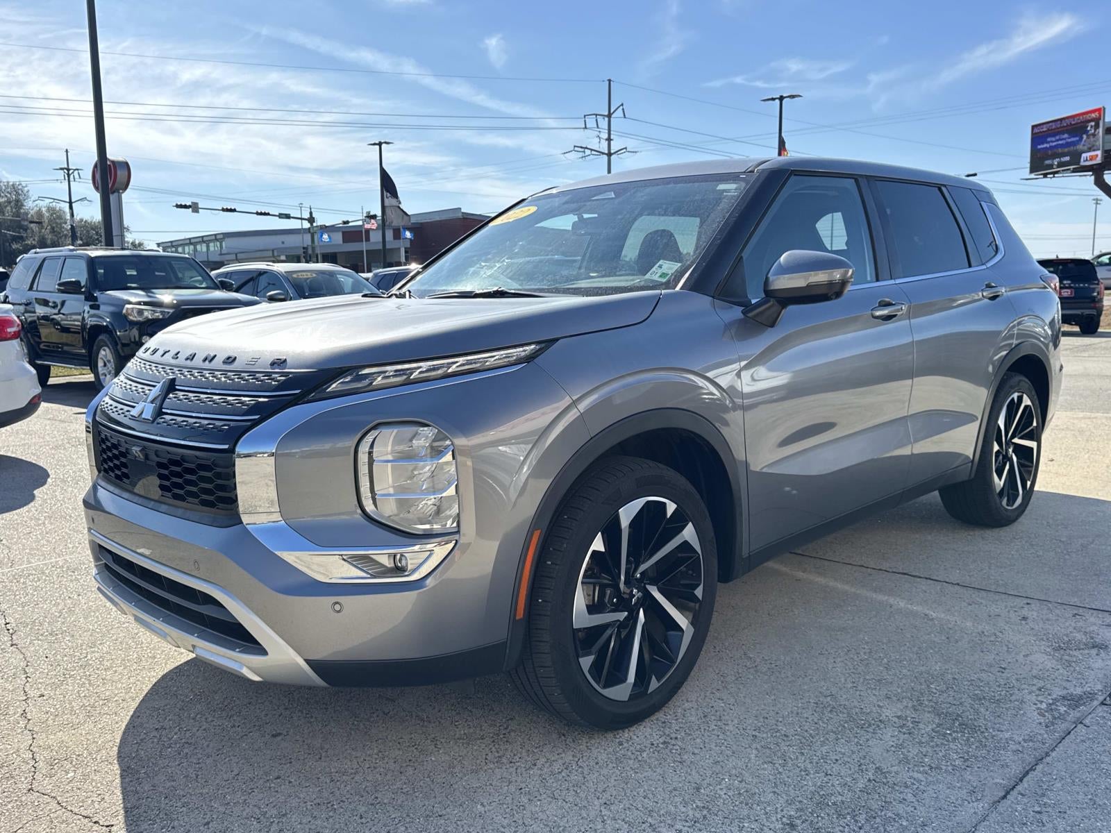 2022 Mitsubishi Outlander SE FWD *Ltd Avail*