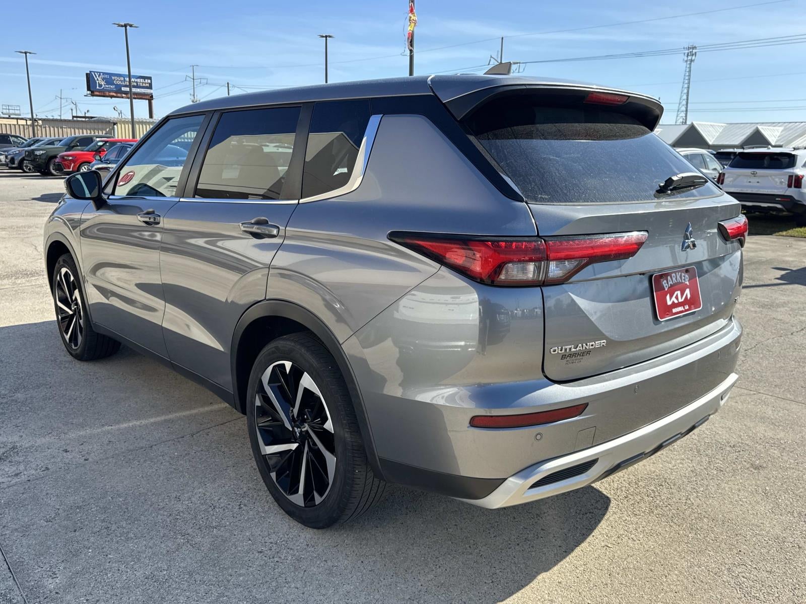 2022 Mitsubishi Outlander SE FWD *Ltd Avail*