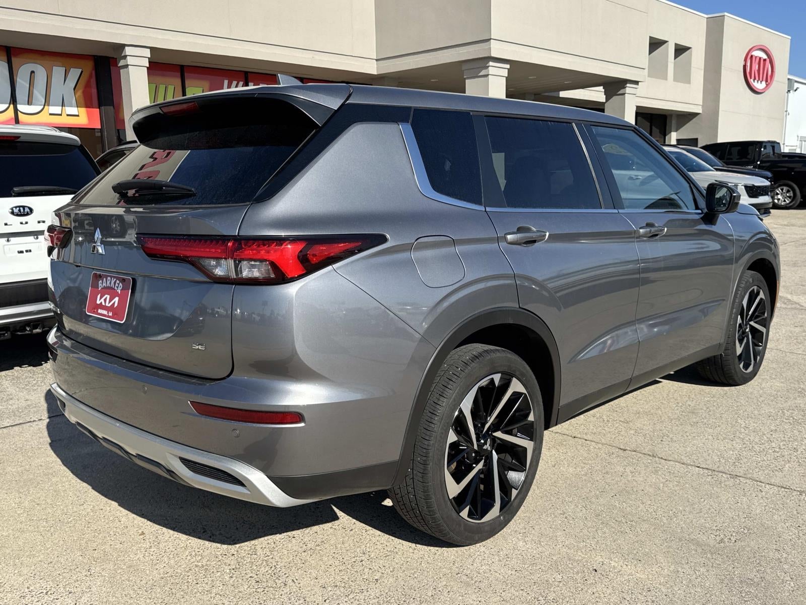 2022 Mitsubishi Outlander SE FWD *Ltd Avail*