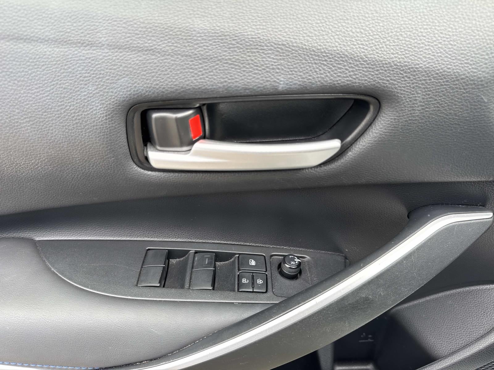 2022 Toyota Corolla SE Nightshade CVT (Natl)