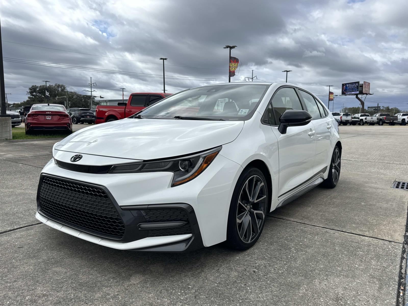 2022 Toyota Corolla SE Nightshade CVT (Natl)