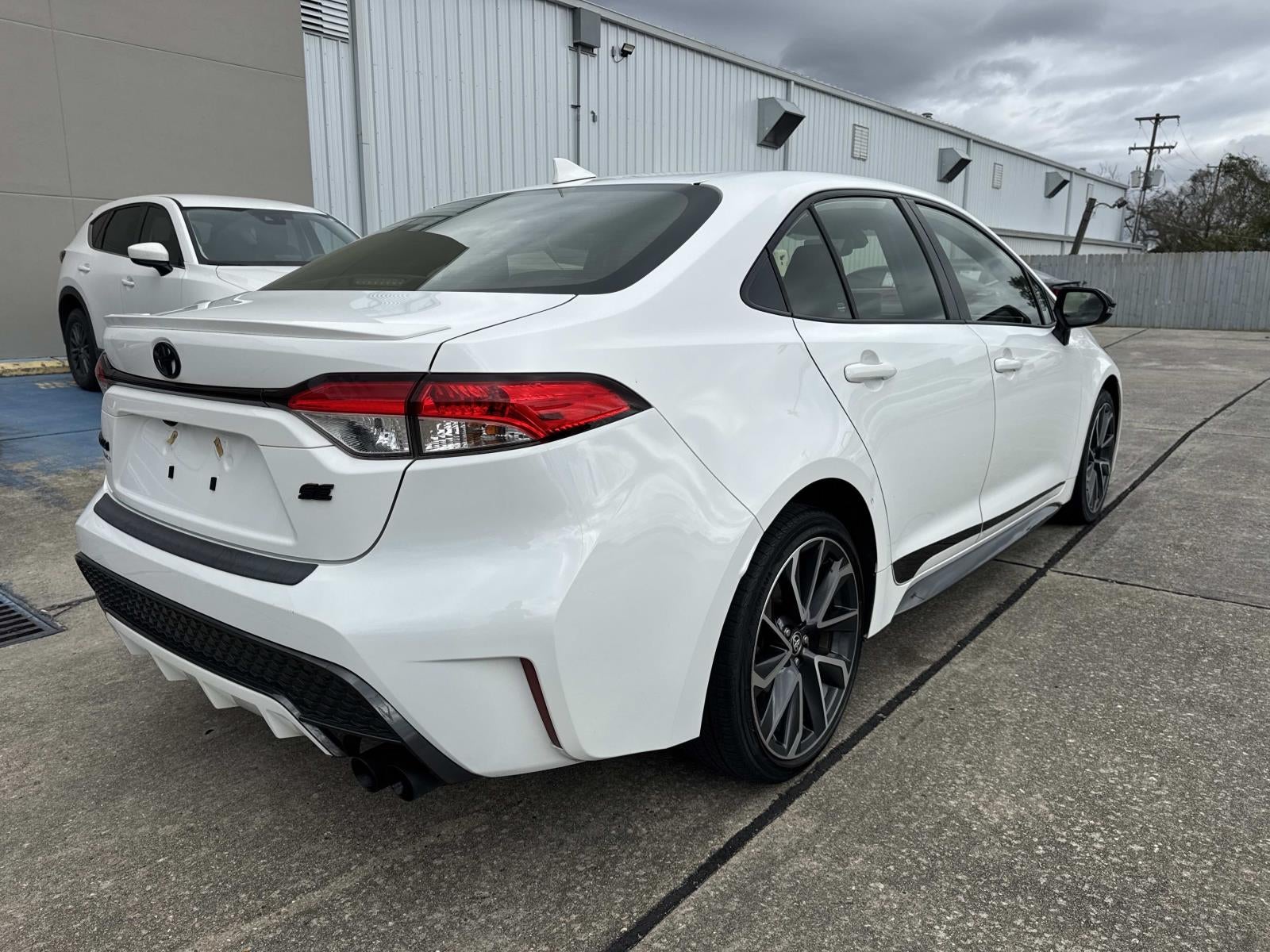 2022 Toyota Corolla SE Nightshade CVT (Natl)