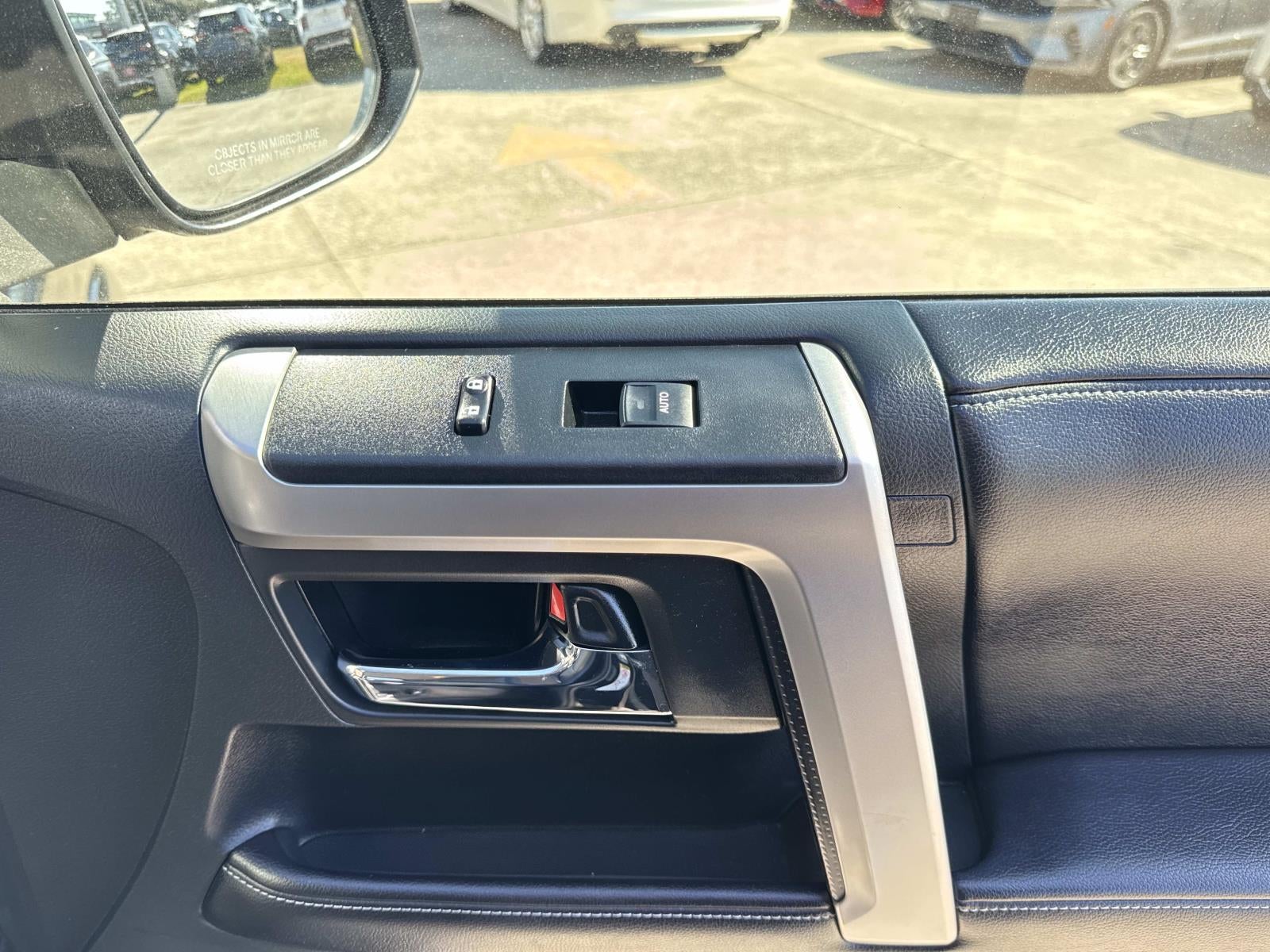 2016 Toyota 4Runner RWD 4dr V6 SR5 (Natl)