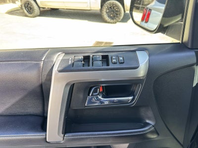 2016 Toyota 4Runner RWD 4dr V6 SR5 (Natl)