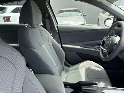 2024 Hyundai Elantra SE IVT
