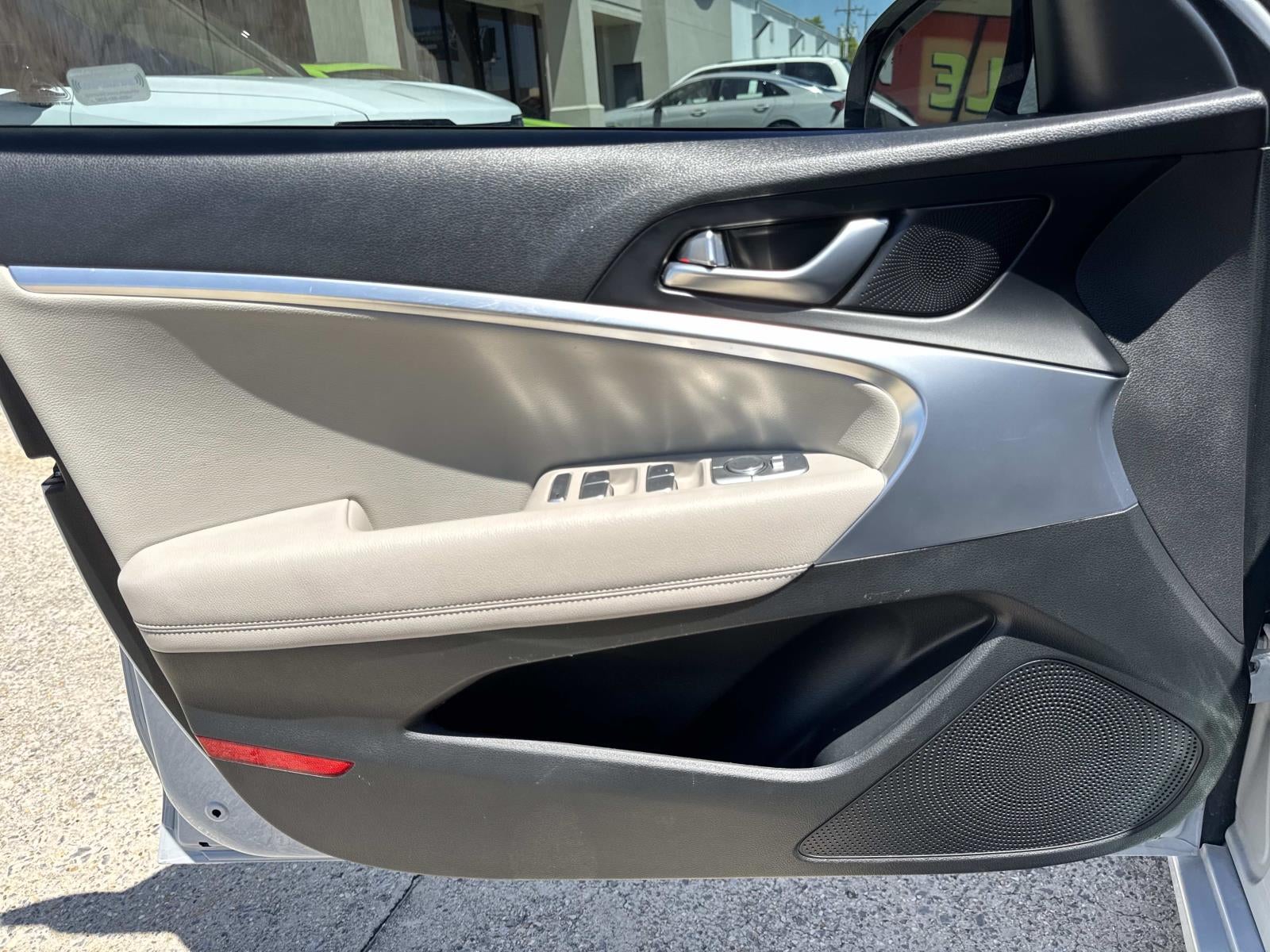 2022 Genesis G70 2.0T RWD