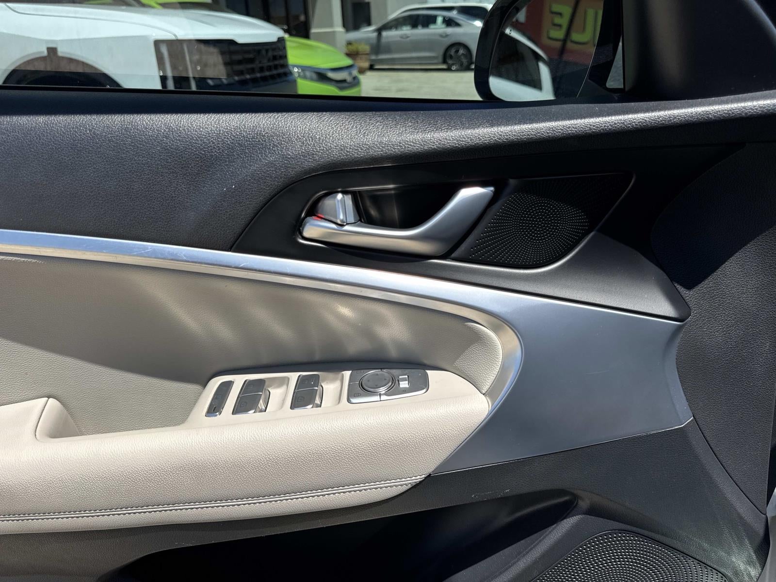 2022 Genesis G70 2.0T RWD