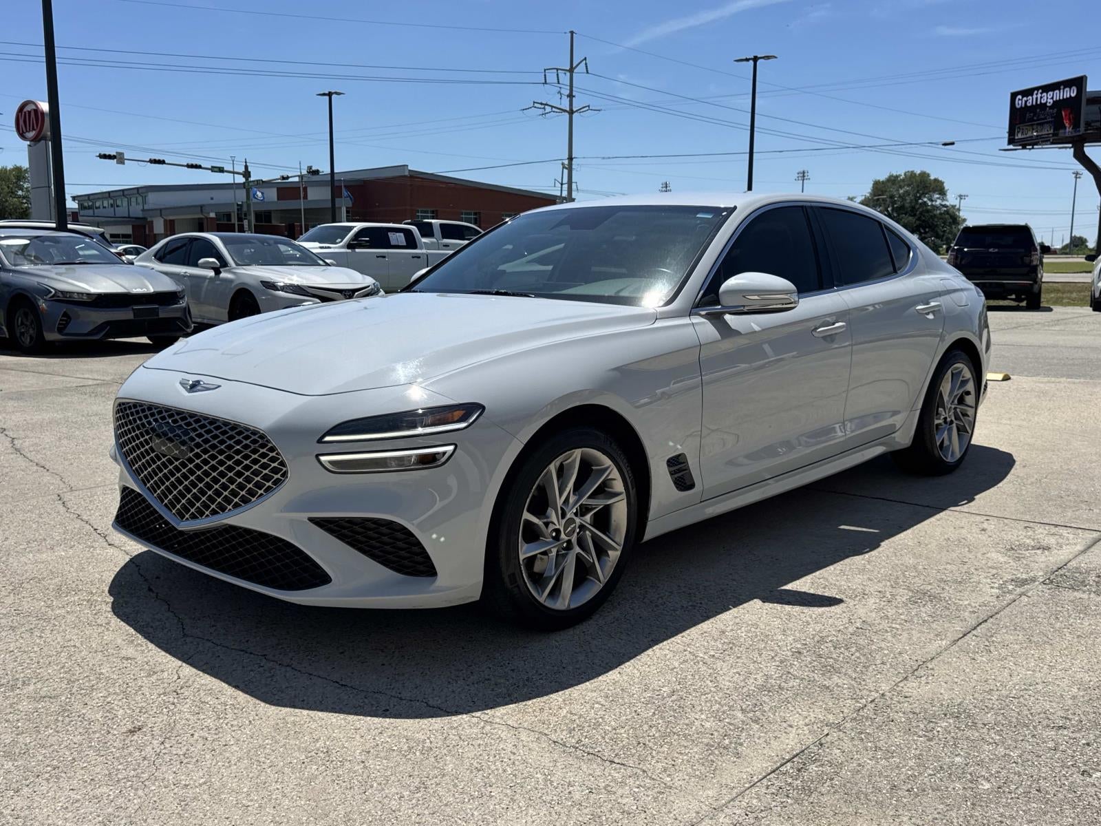 2022 Genesis G70 2.0T RWD