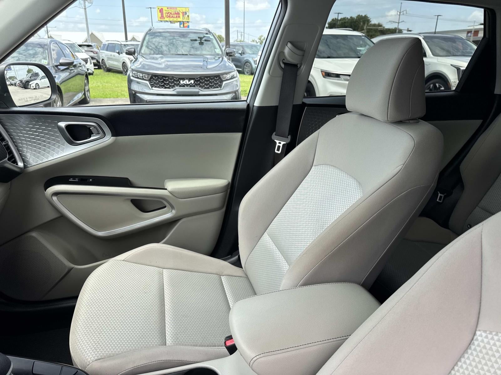 2025 Kia Soul LX FWD
