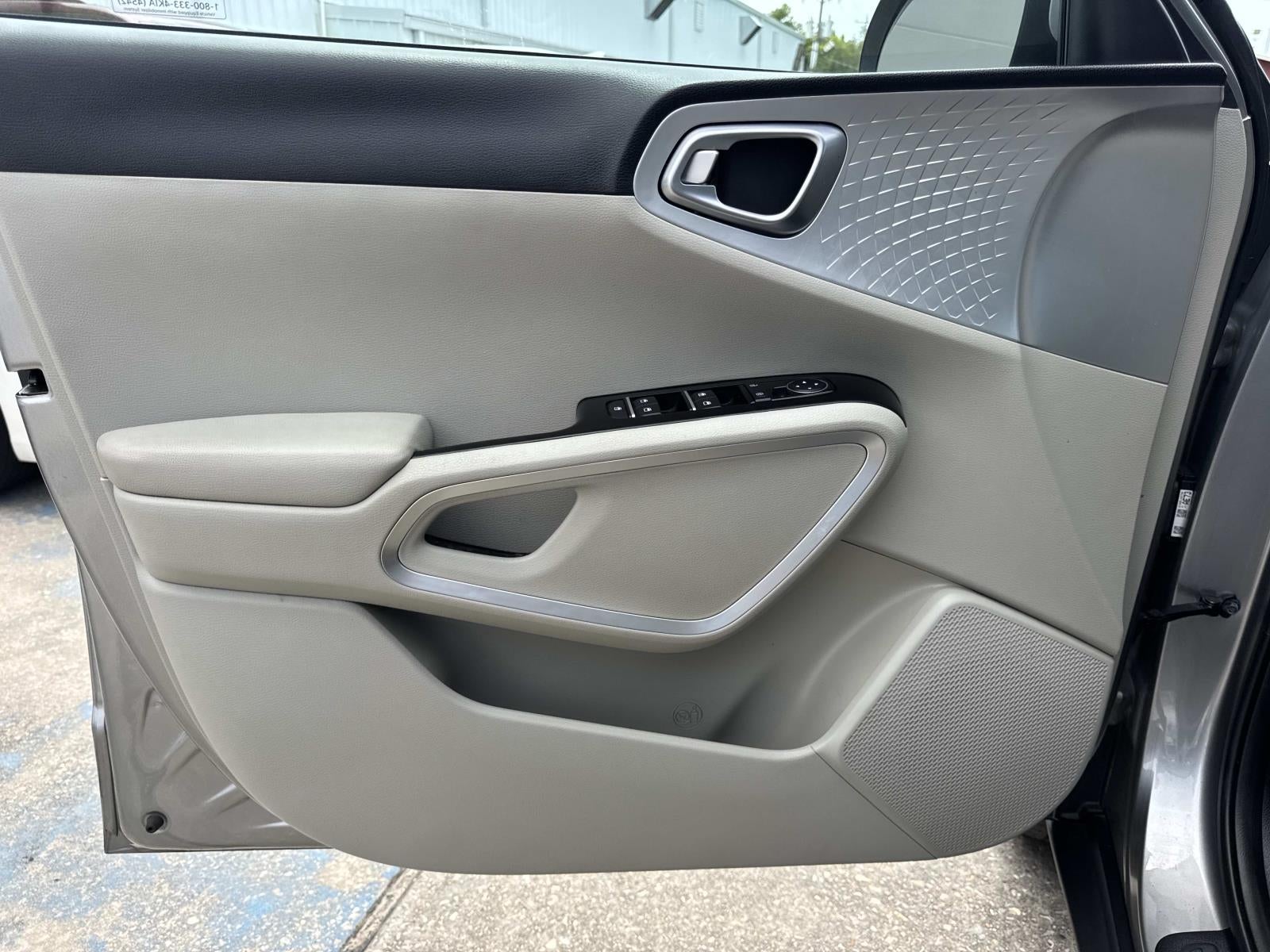 2025 Kia Soul LX FWD
